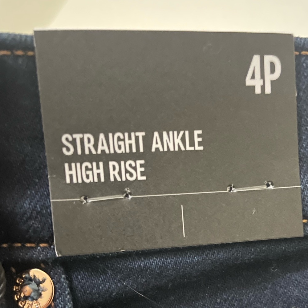 NWT. Express high waisted straight ankle jeans.